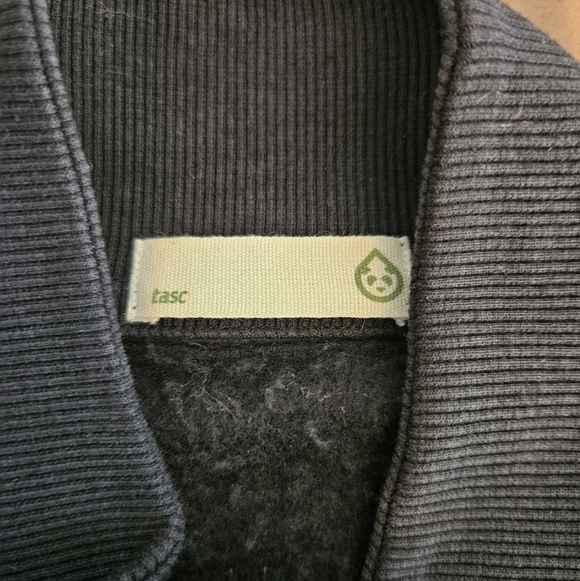 Tasc Performance Legendary Fleece Vest Black Size Medium Hiking Outdoor Active - Picture 2 of 12